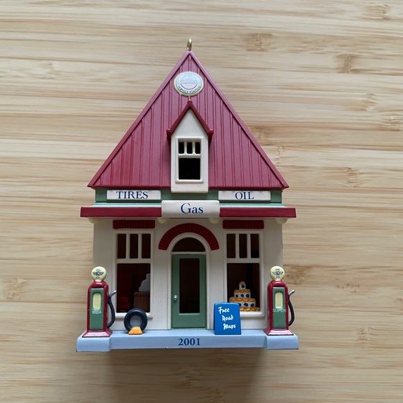 Lot 3 Hallmark Ornaments Nostalgic Houses & Shops 2000-2001 Walgreens Drugstore - Picture 5 of 10